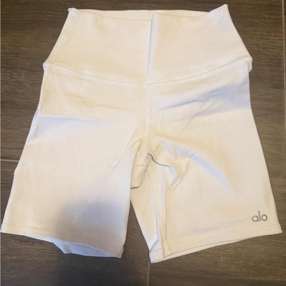ALO Yoga Women's White High-Waist Biker Shorts